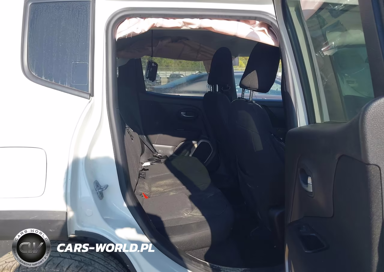 2017 Jeep Renegade Latitude 4X4 VIN:ZACCJBBBXHPF25710 - 8