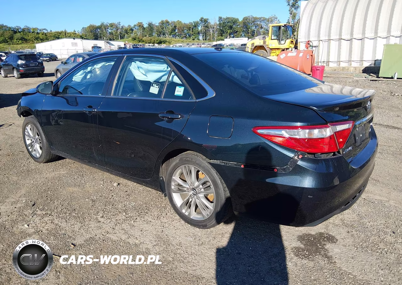 2017 Toyota Camry Se VIN:4T1BF1FK9HU372216 - 3