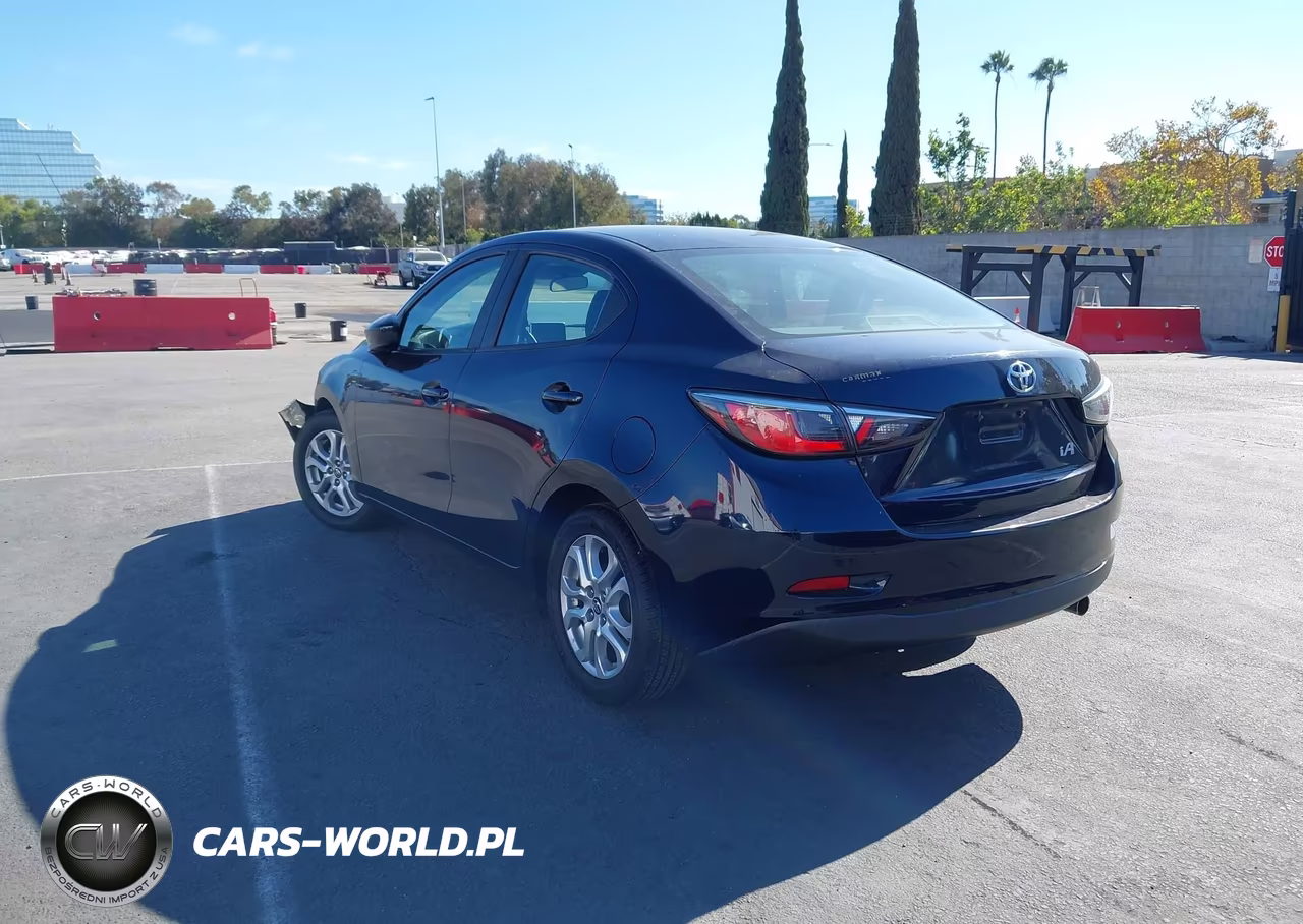 2018 Toyota Yaris Ia VIN:3MYDLBYV1JY310123 - 3
