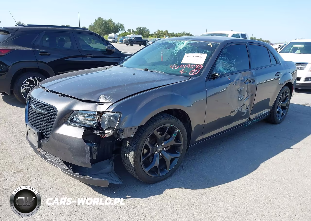 2021 Chrysler 300 Touring VIN:2C3CCAAGXMH657576 - 2