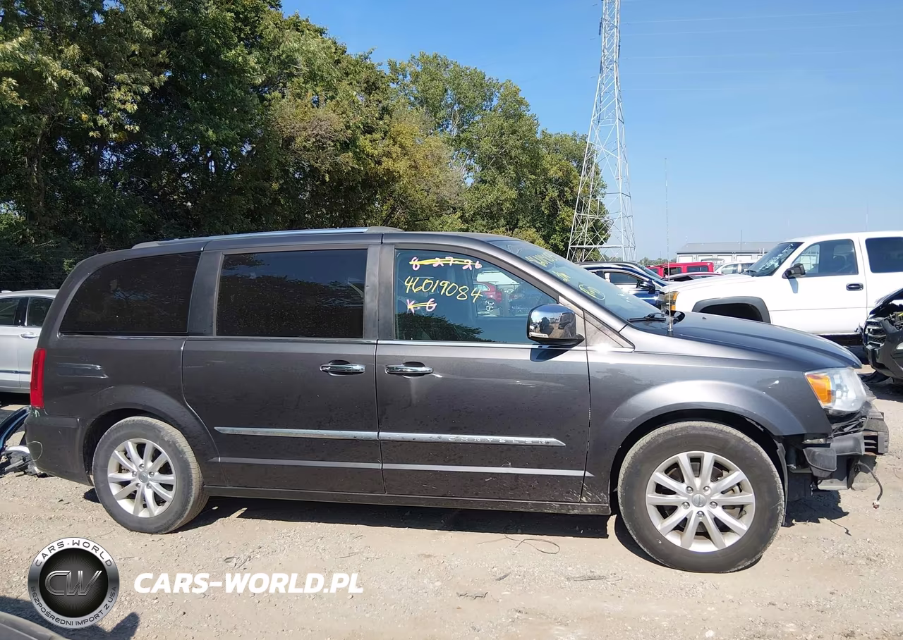 2016 Chrysler Town & Country Limited Platinum VIN:2C4RC1GG2GR303904 - 14