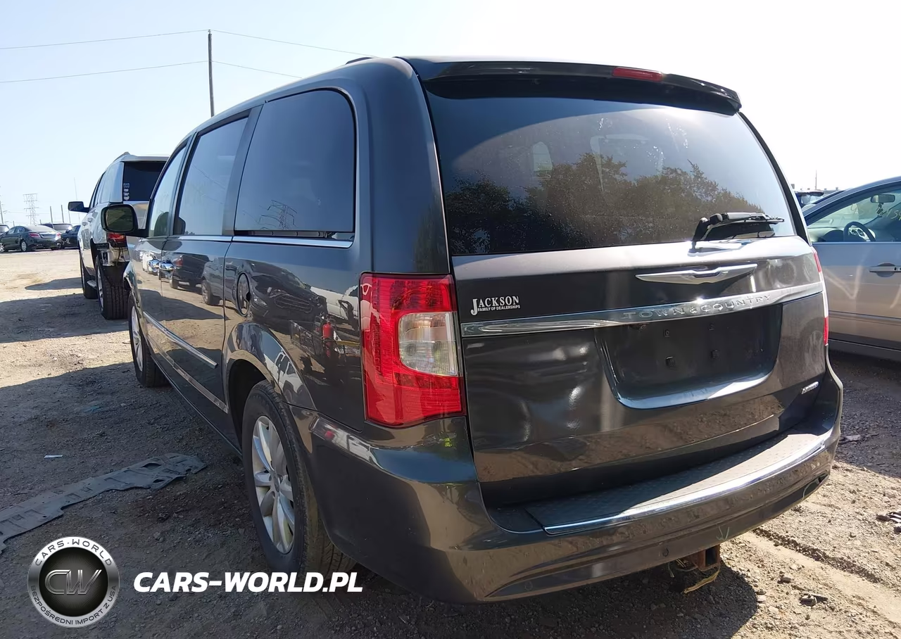 2016 Chrysler Town & Country Limited Platinum VIN:2C4RC1GG2GR303904 - 3