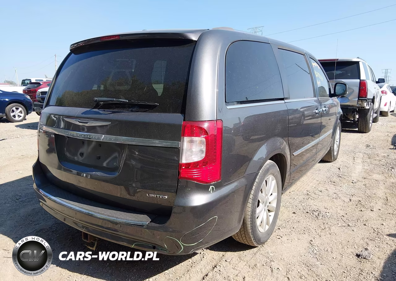 2016 Chrysler Town & Country Limited Platinum VIN:2C4RC1GG2GR303904 - 4