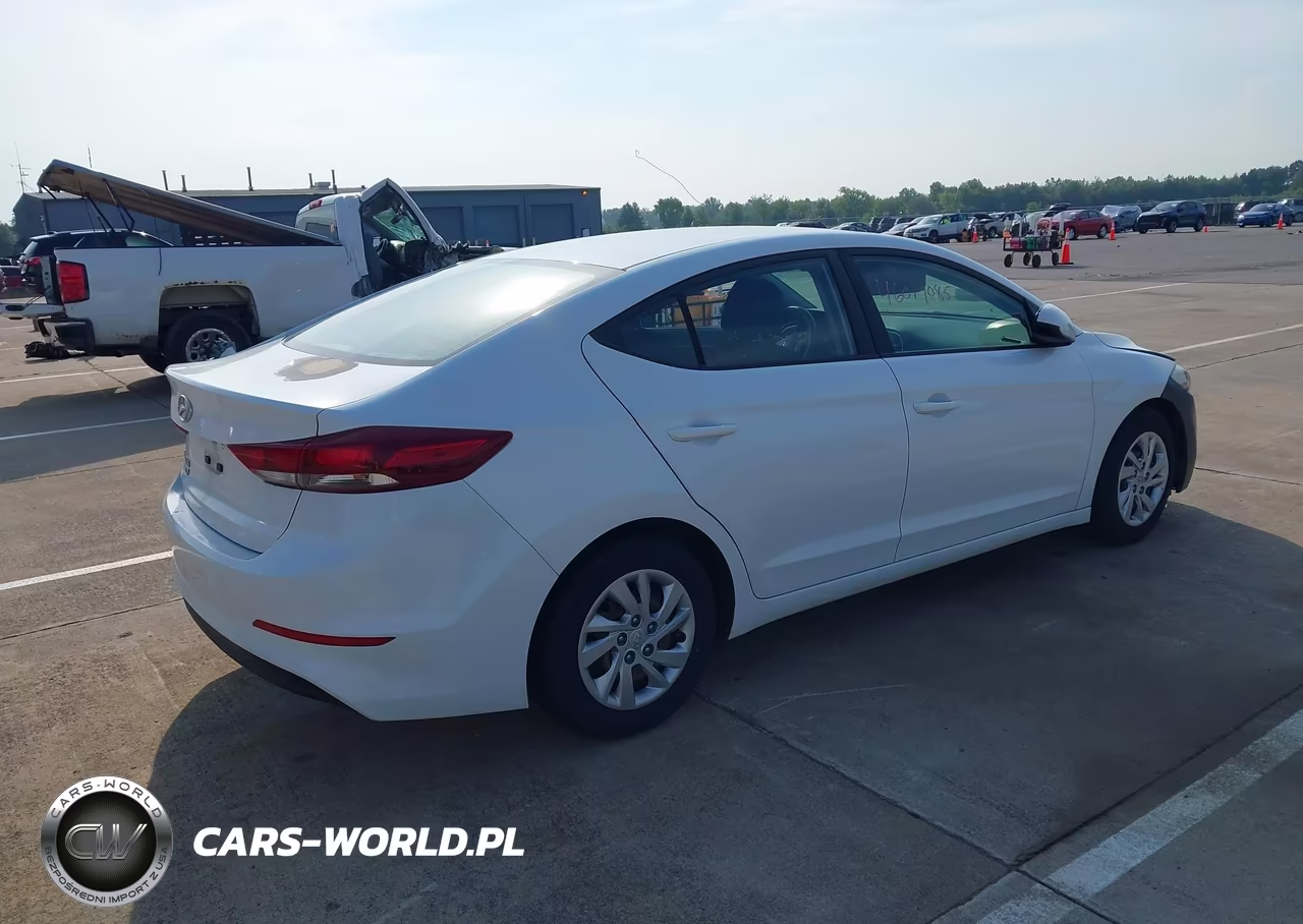 2018 Hyundai Elantra Se VIN:5NPD74LF3JH354099 - 4