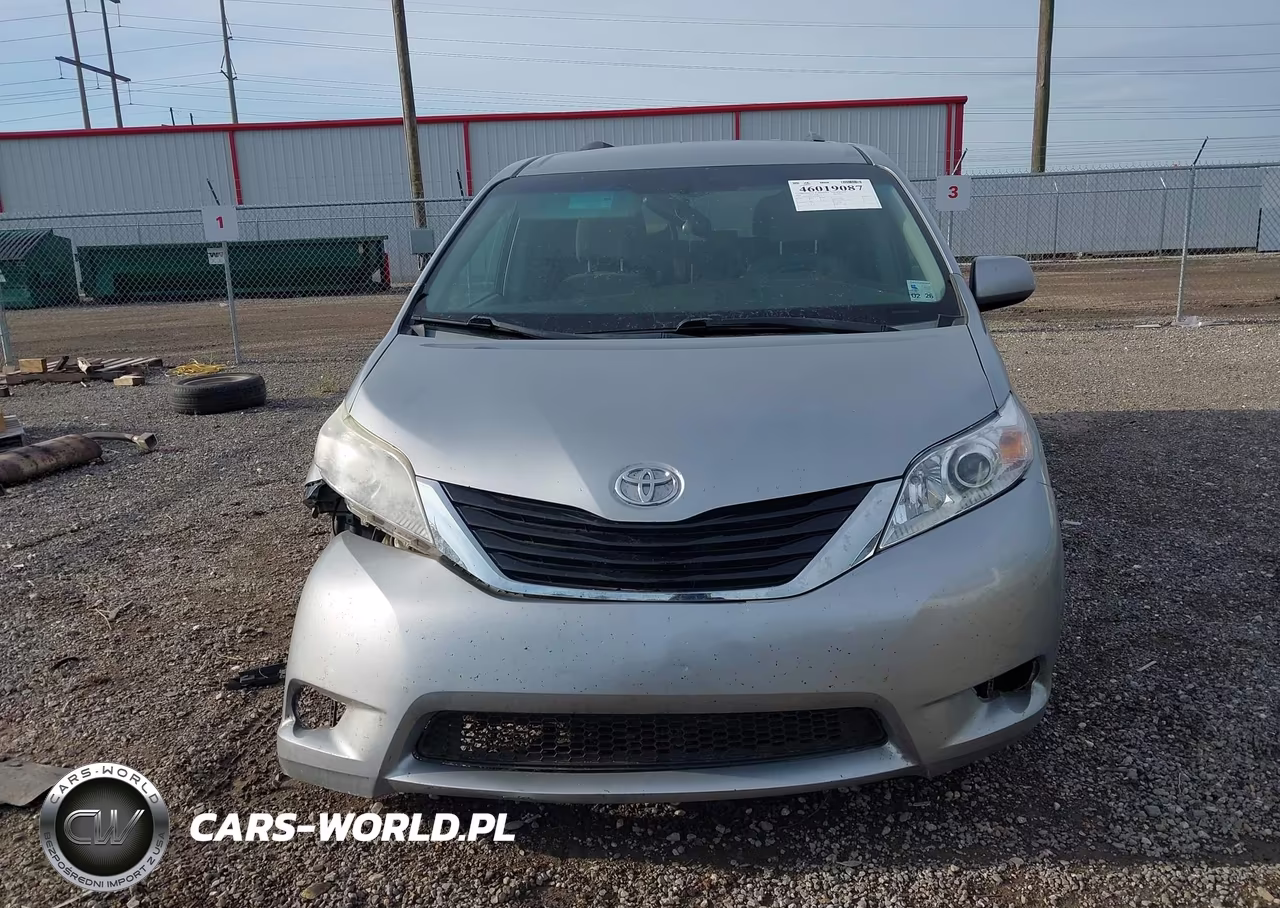 2016 Toyota Sienna Le 8 Passenger VIN:5TDKK3DC5GS707210 - 12