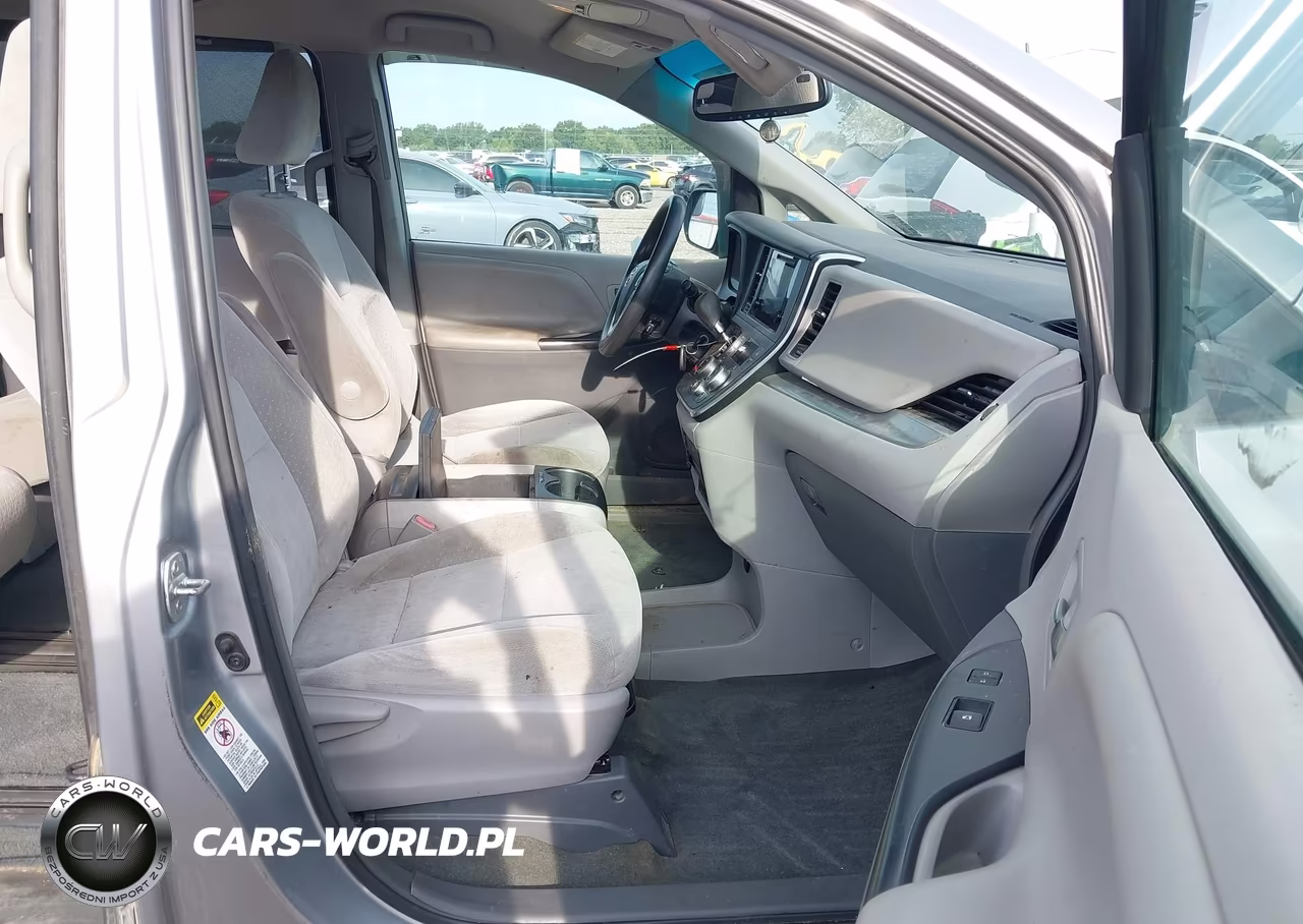 2016 Toyota Sienna Le 8 Passenger VIN:5TDKK3DC5GS707210 - 5