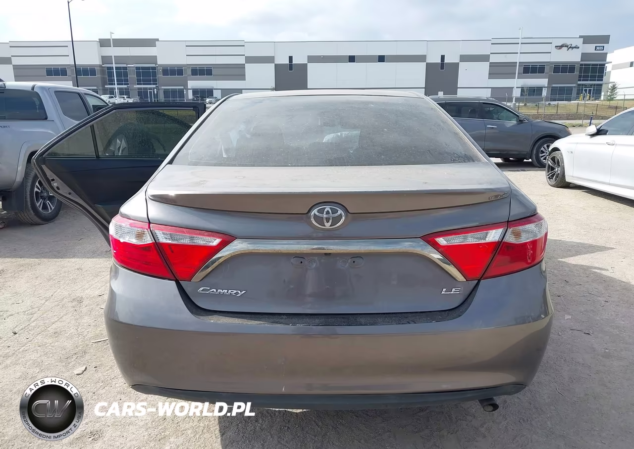 2016 Toyota Camry Le VIN:4T4BF1FK7GR556302 - 16