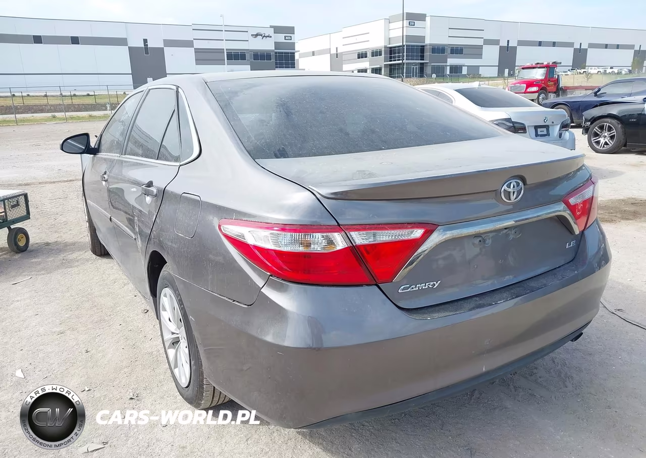 2016 Toyota Camry Le VIN:4T4BF1FK7GR556302 - 3