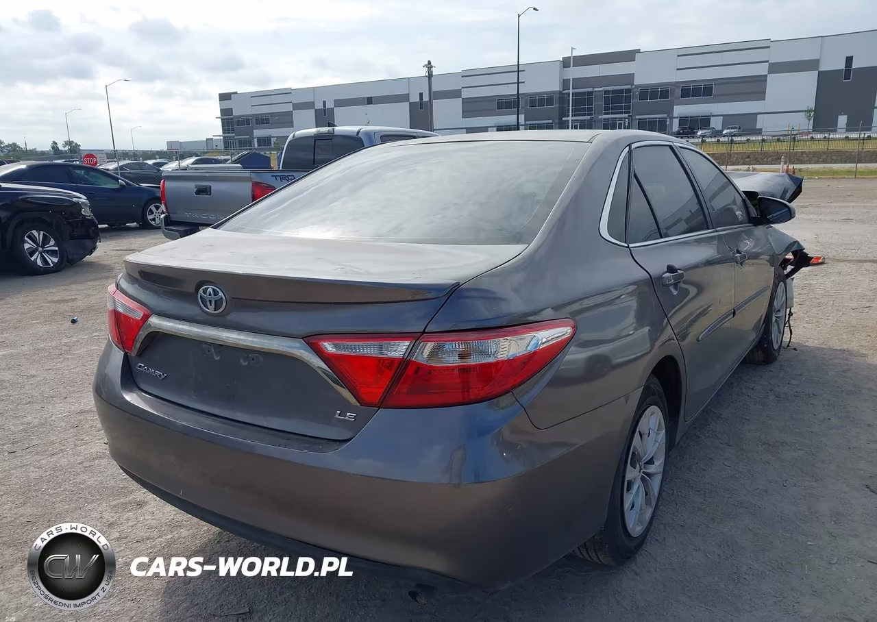 2016 Toyota Camry Le VIN:4T4BF1FK7GR556302 - 4