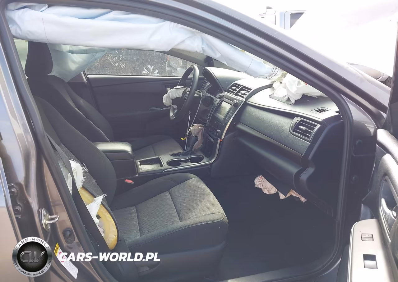 2016 Toyota Camry Le VIN:4T4BF1FK7GR556302 - 5