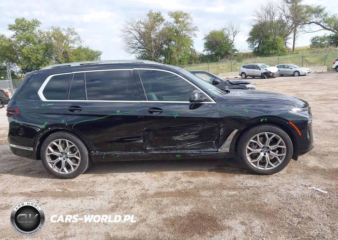 2025 BMW X7 xDrive40I VIN:5UX23EM00S9Y58427 - 14