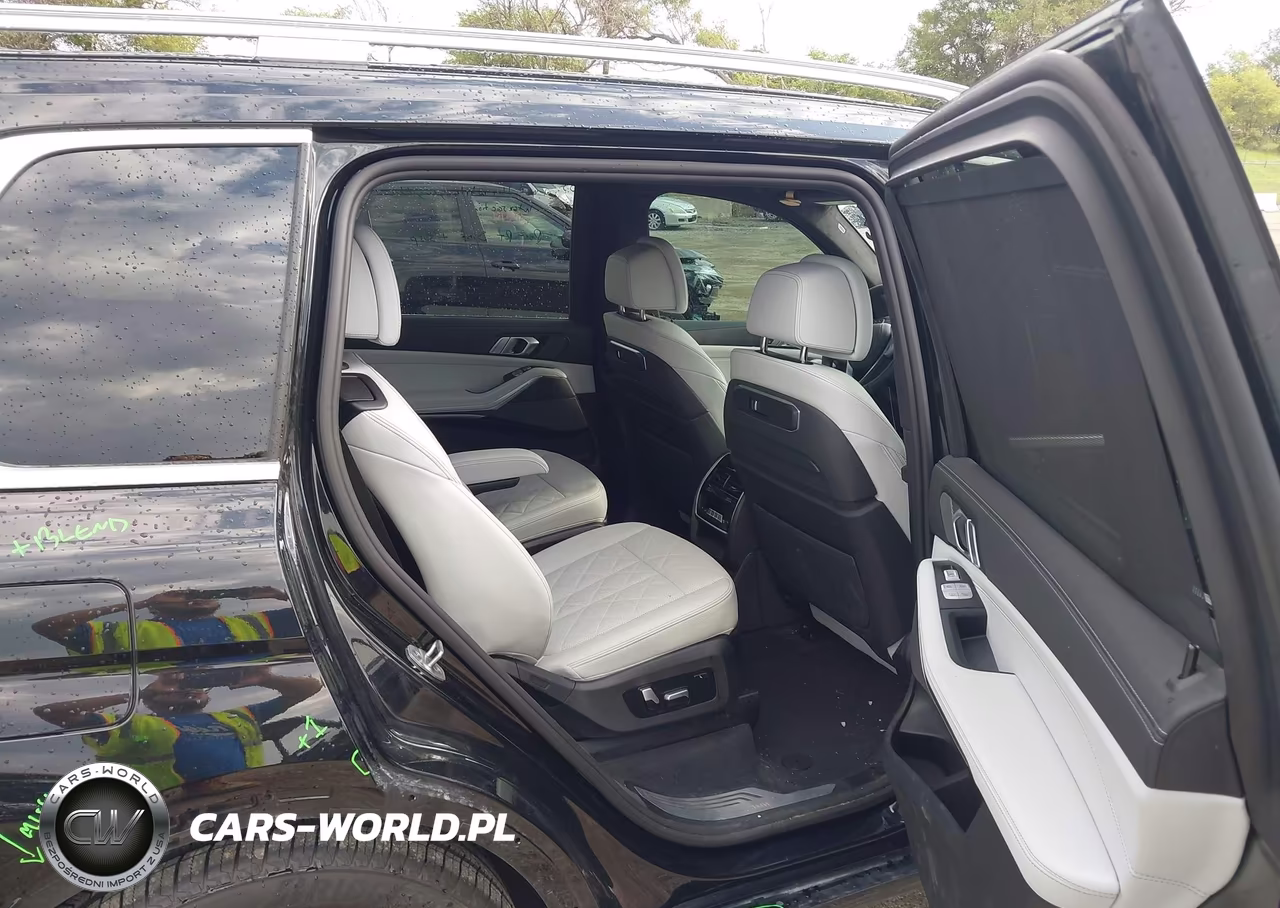 2025 BMW X7 xDrive40I VIN:5UX23EM00S9Y58427 - 8