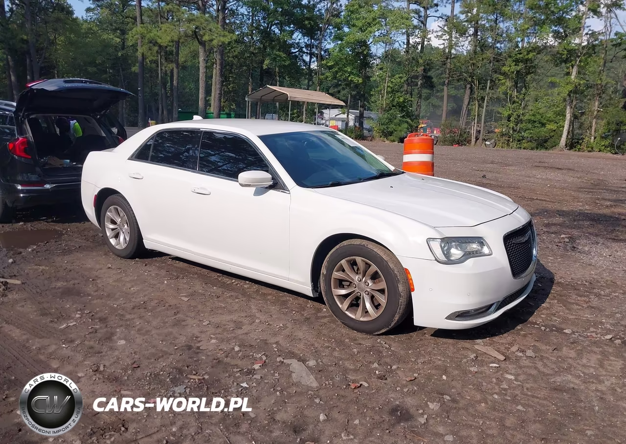 2015 Chrysler 300 Limited VIN:2C3CCAAG7FH760621 - 1