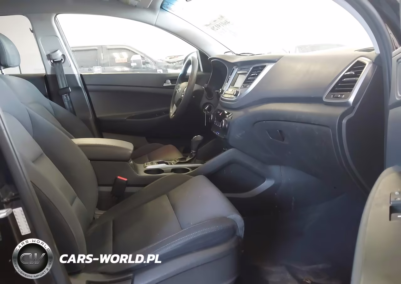 2018 Hyundai Tucson Se VIN:KM8J23A40JU698469 - 5