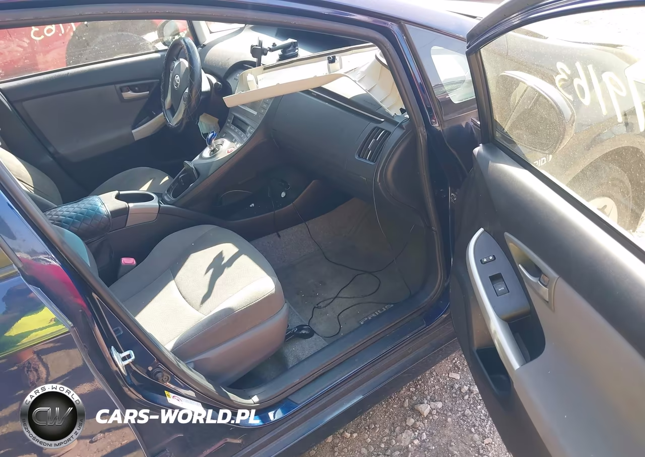 2012 Toyota Prius Two VIN:JTDKN3DU9C1580081 - 5