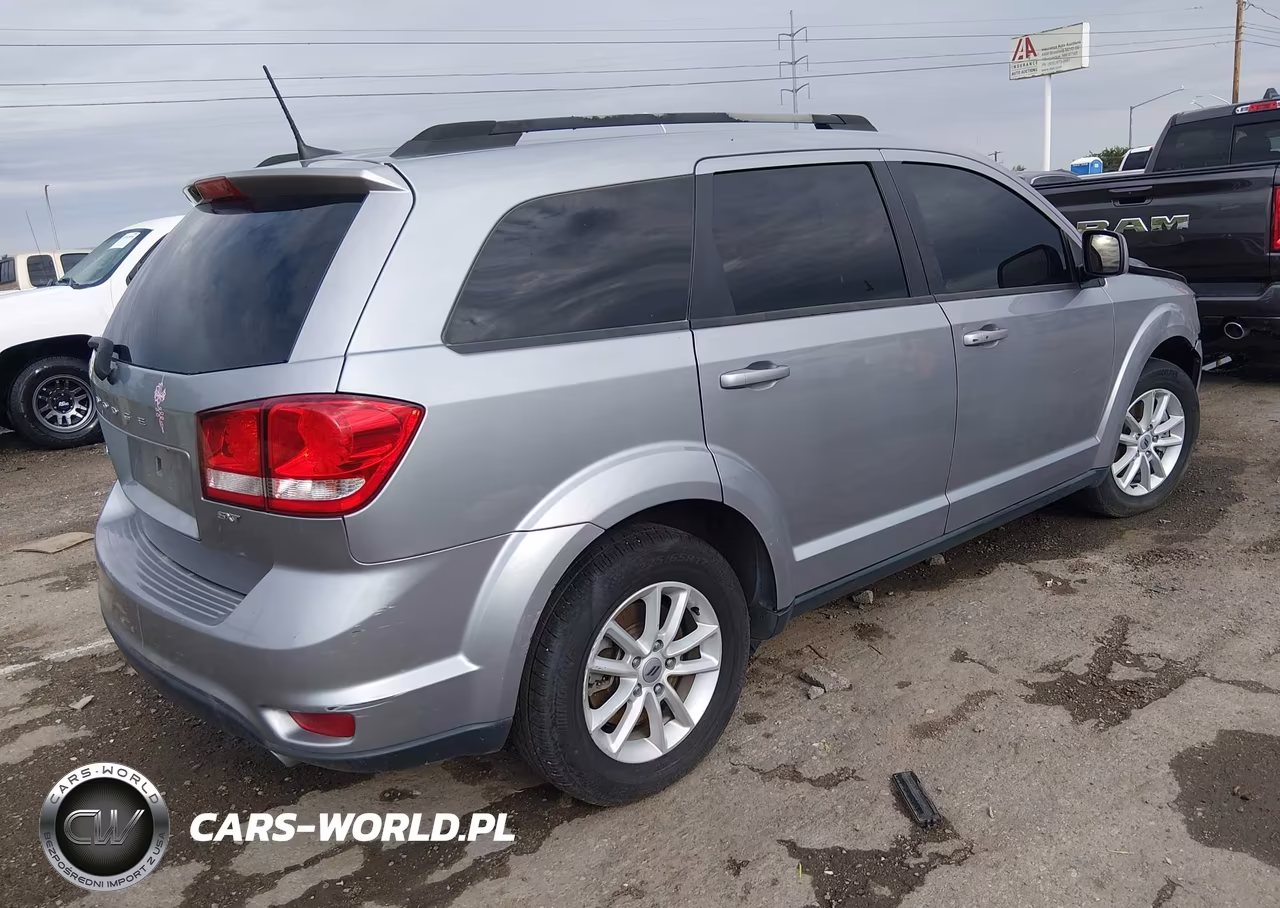 2018 Dodge Journey Sxt VIN:3C4PDCBG1JT465311 - 4