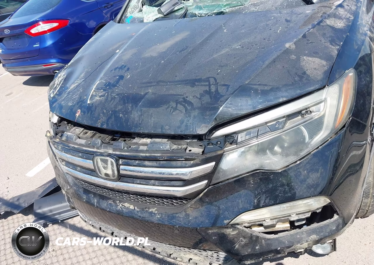2016 Honda Pilot Touring VIN:5FNYF5H94GB053460 - 12