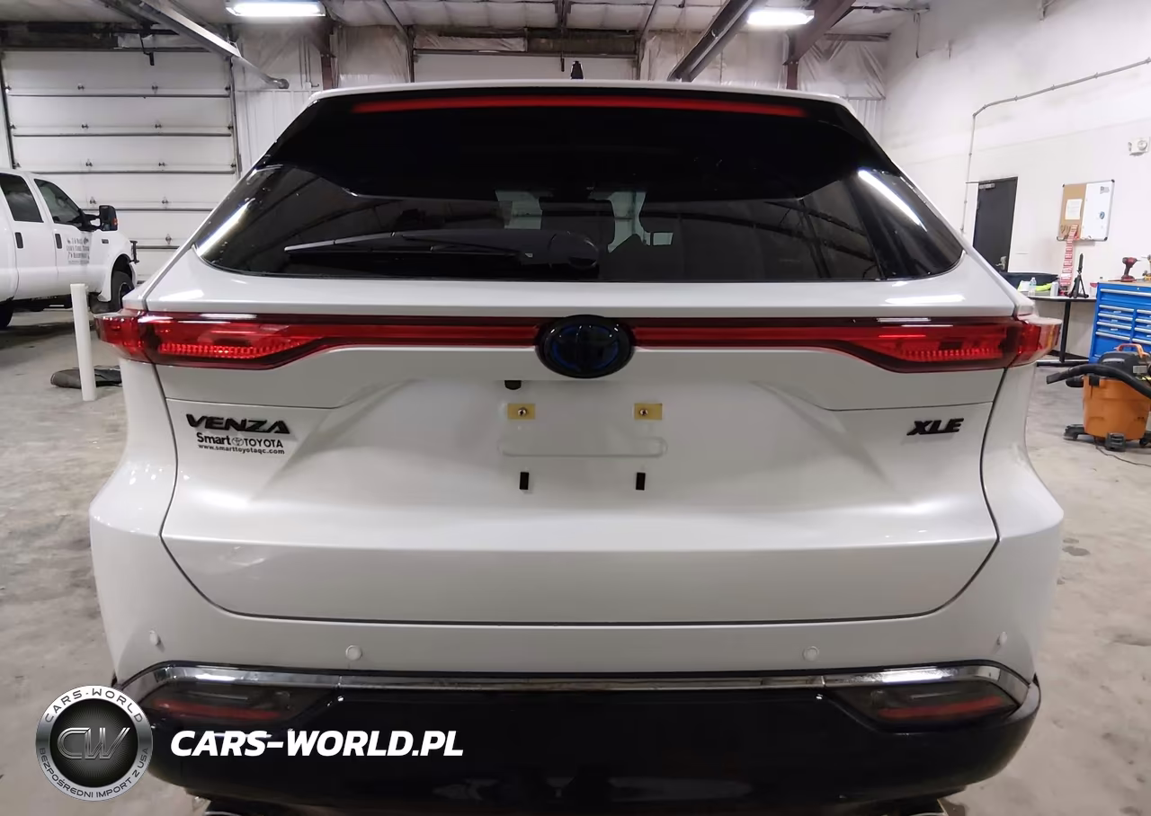 2023 Toyota Venza Nightshade Edition VIN:JTEAAAAH1PJ123821 - 17