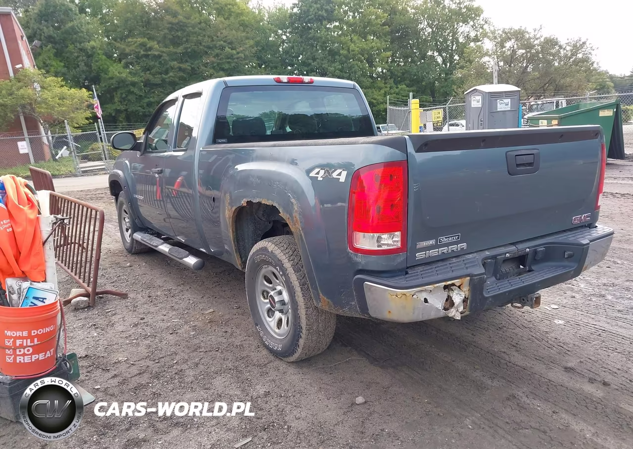 2008 GMC Sierra 1500 Work Truck VIN:2GTEK190181328018 - 3