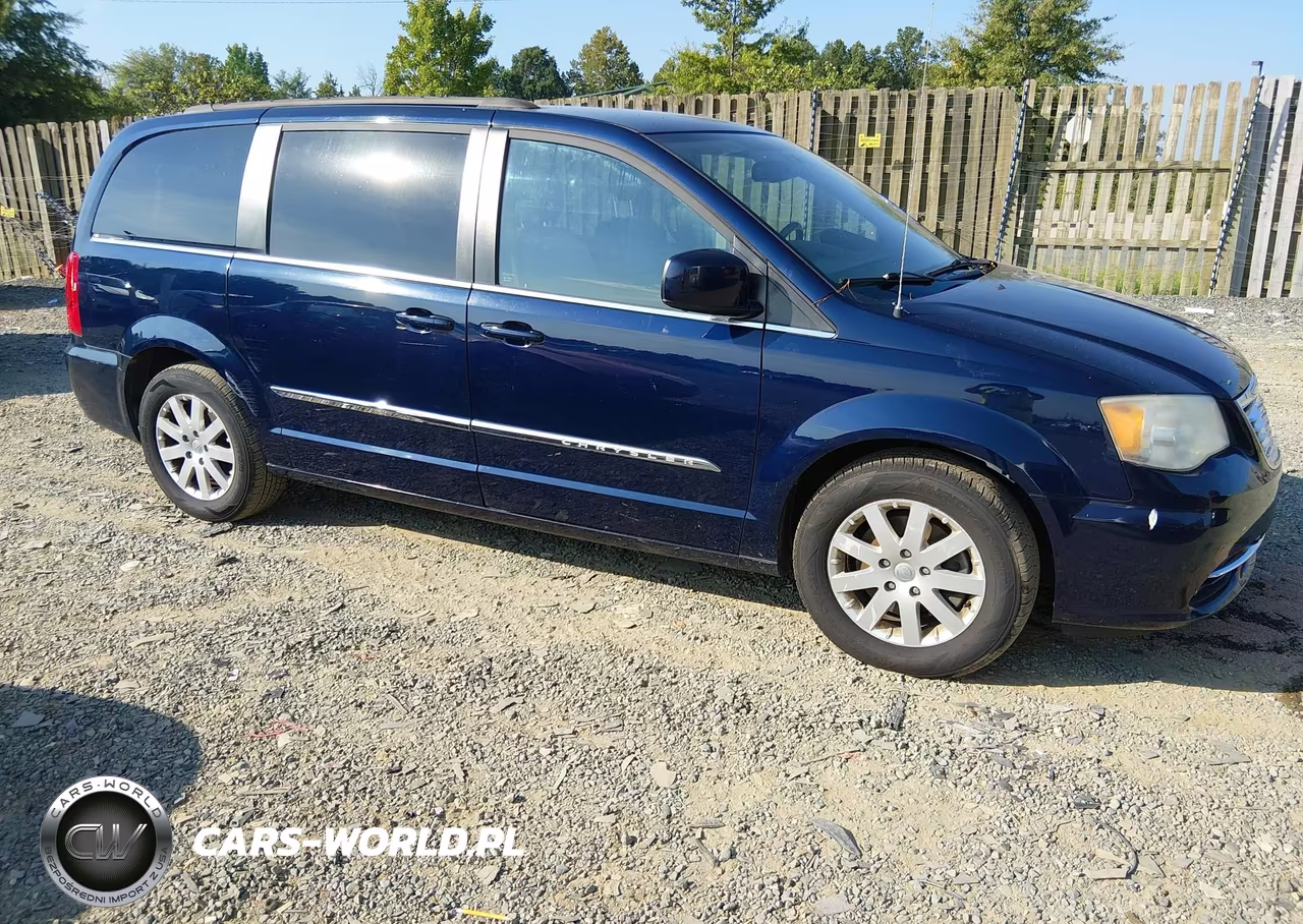 2014 Chrysler Town & Country Touring – zdjęcie 1 z 12