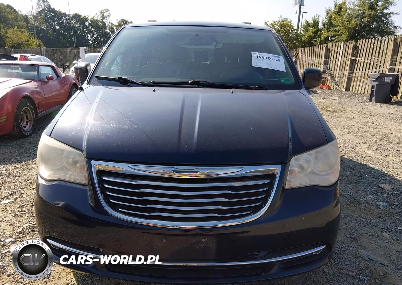 2014 Chrysler Town & Country Touring VIN:2C4RC1BGXER377284 - 6