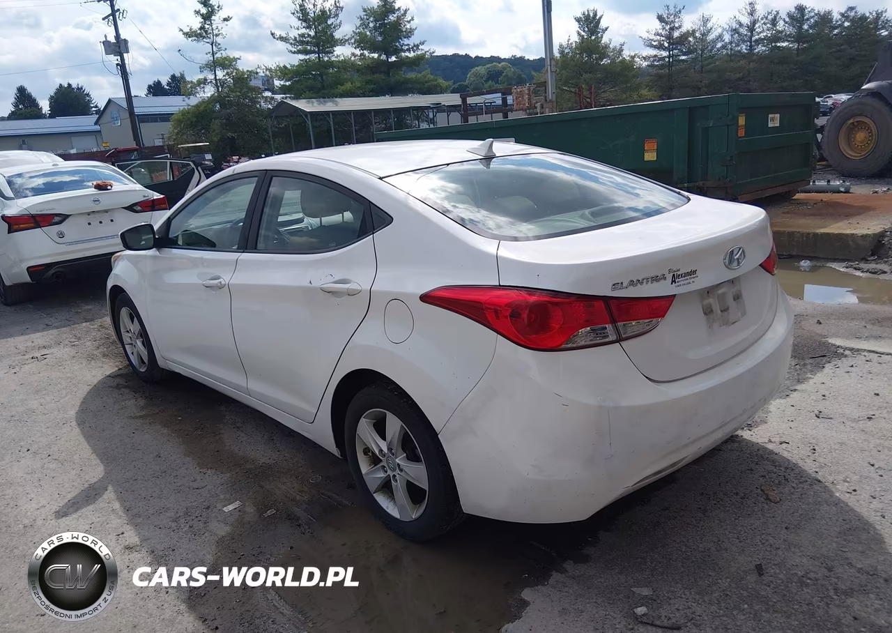 2011 Hyundai Elantra Gls VIN:5NPDH4AE2BH004844 - 3