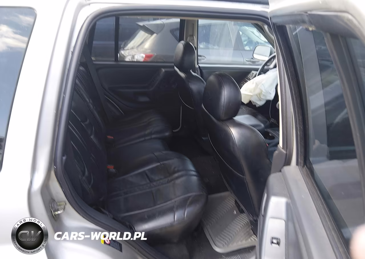 2004 Jeep Grand Cherokee Laredo VIN:1J8GW48N54C219179 - 8