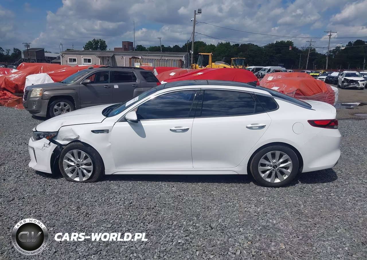 2018 Kia Optima S VIN:5XXGT4L36JG241709 - 14