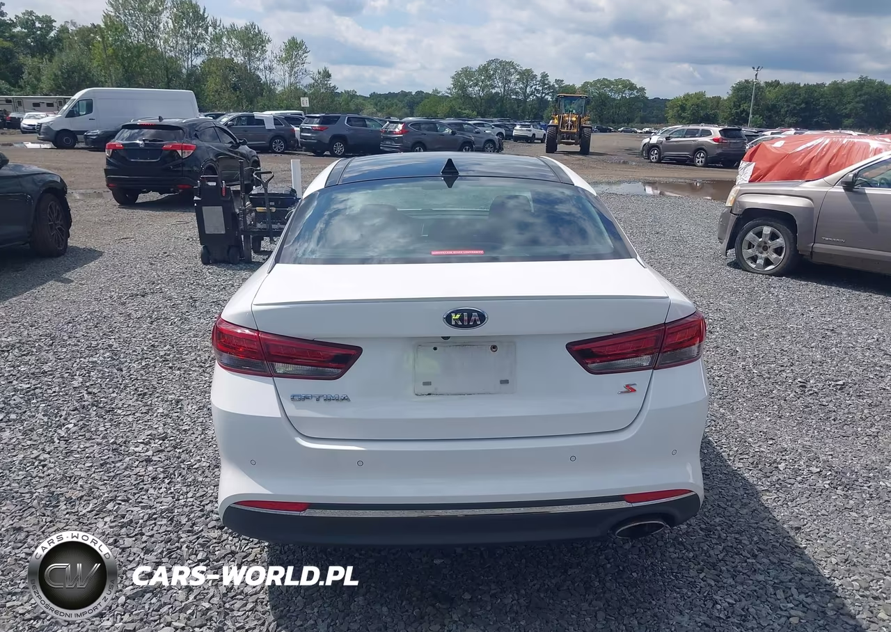 2018 Kia Optima S VIN:5XXGT4L36JG241709 - 16