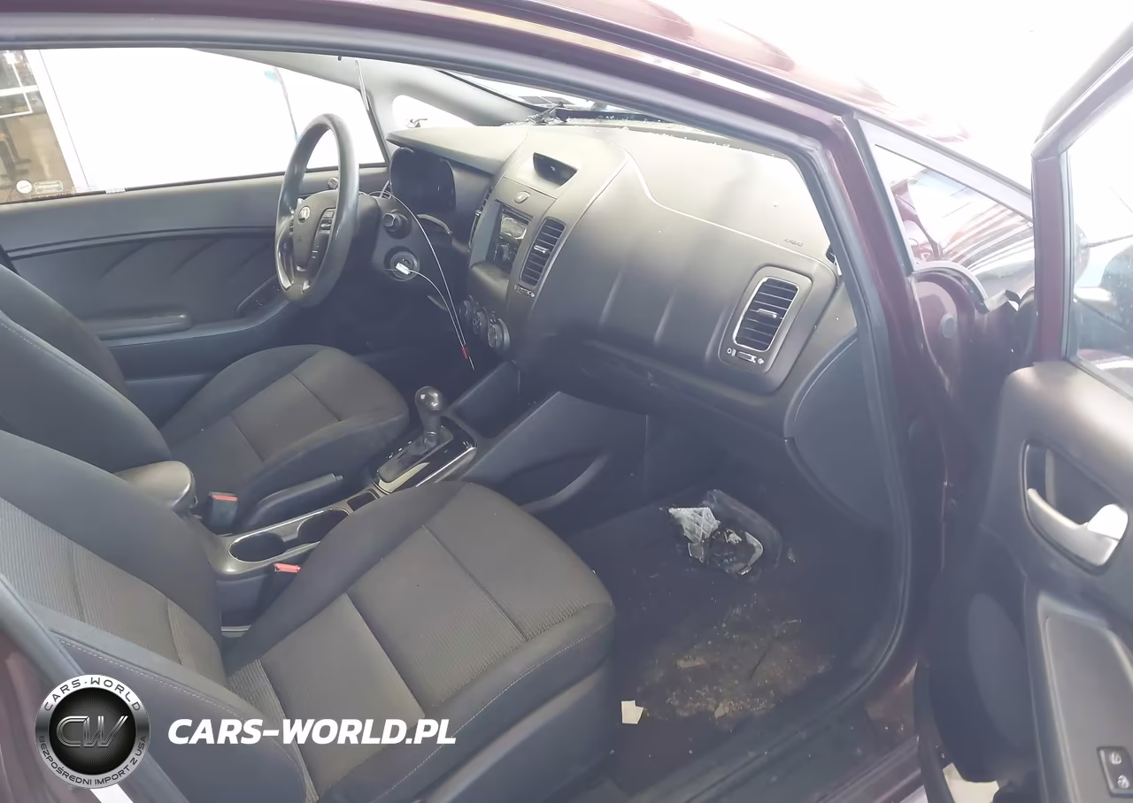 2018 Kia Forte Lx VIN:3KPFK4A78JE182692 - 5