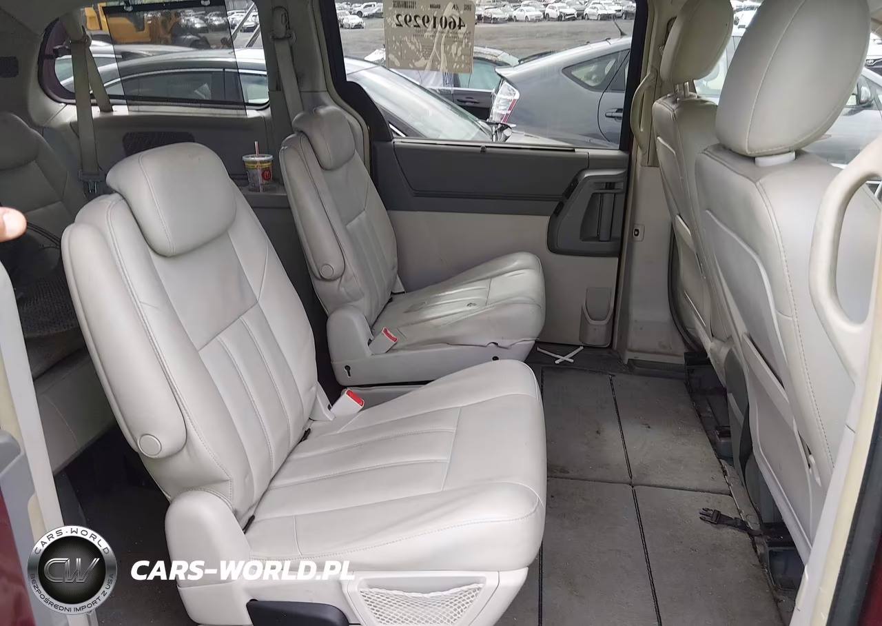 2008 Chrysler Town & Country Touring VIN:2A8HR54P08R757777 - 8