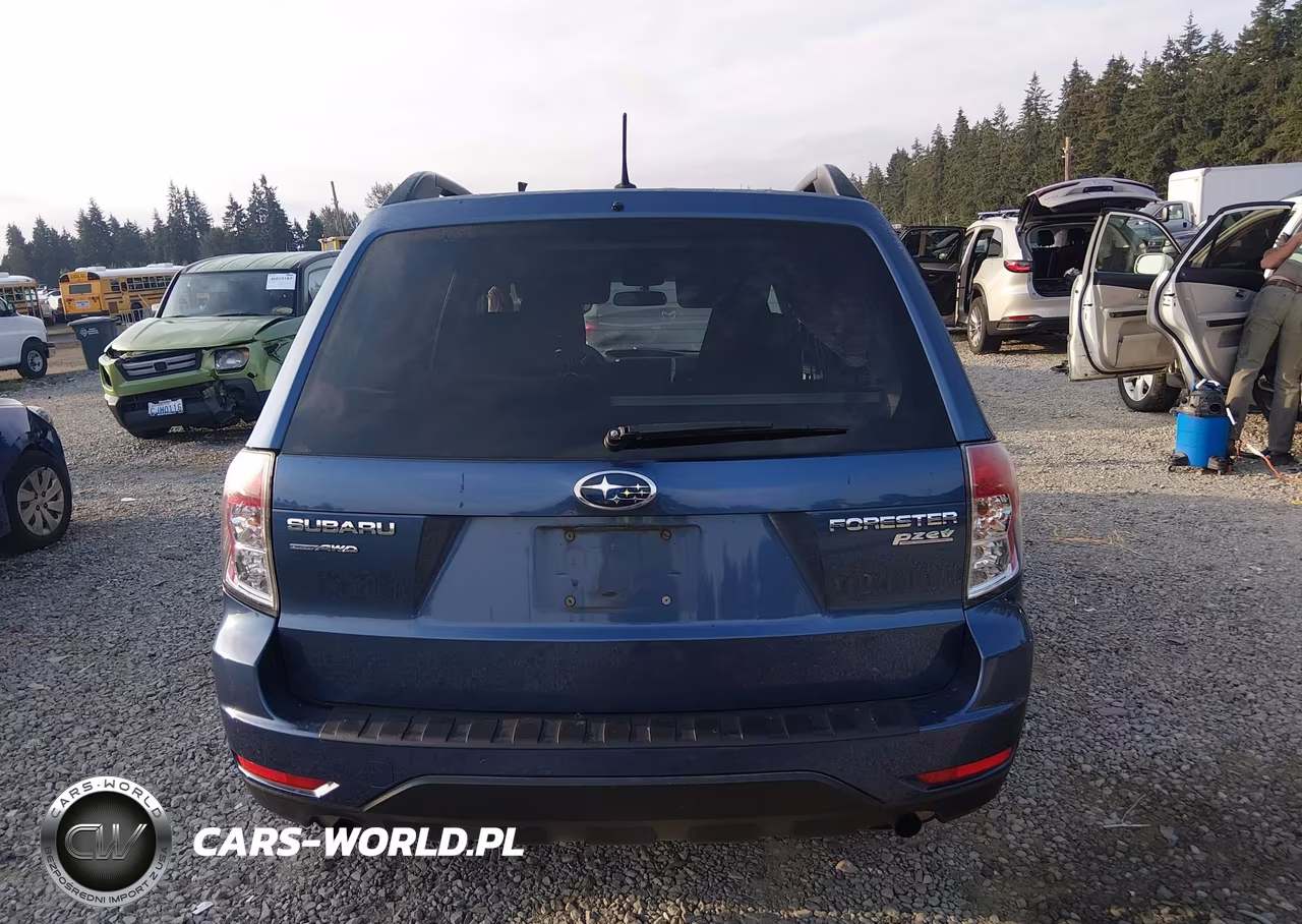 2011 Subaru Forester 2.5X Premium VIN:JF2SHADC2BH704394 - 16