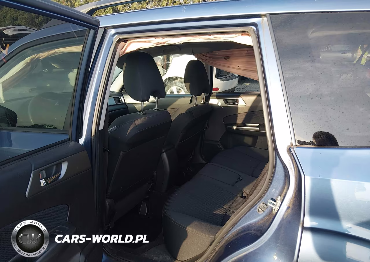 2011 Subaru Forester 2.5X Premium VIN:JF2SHADC2BH704394 - 18