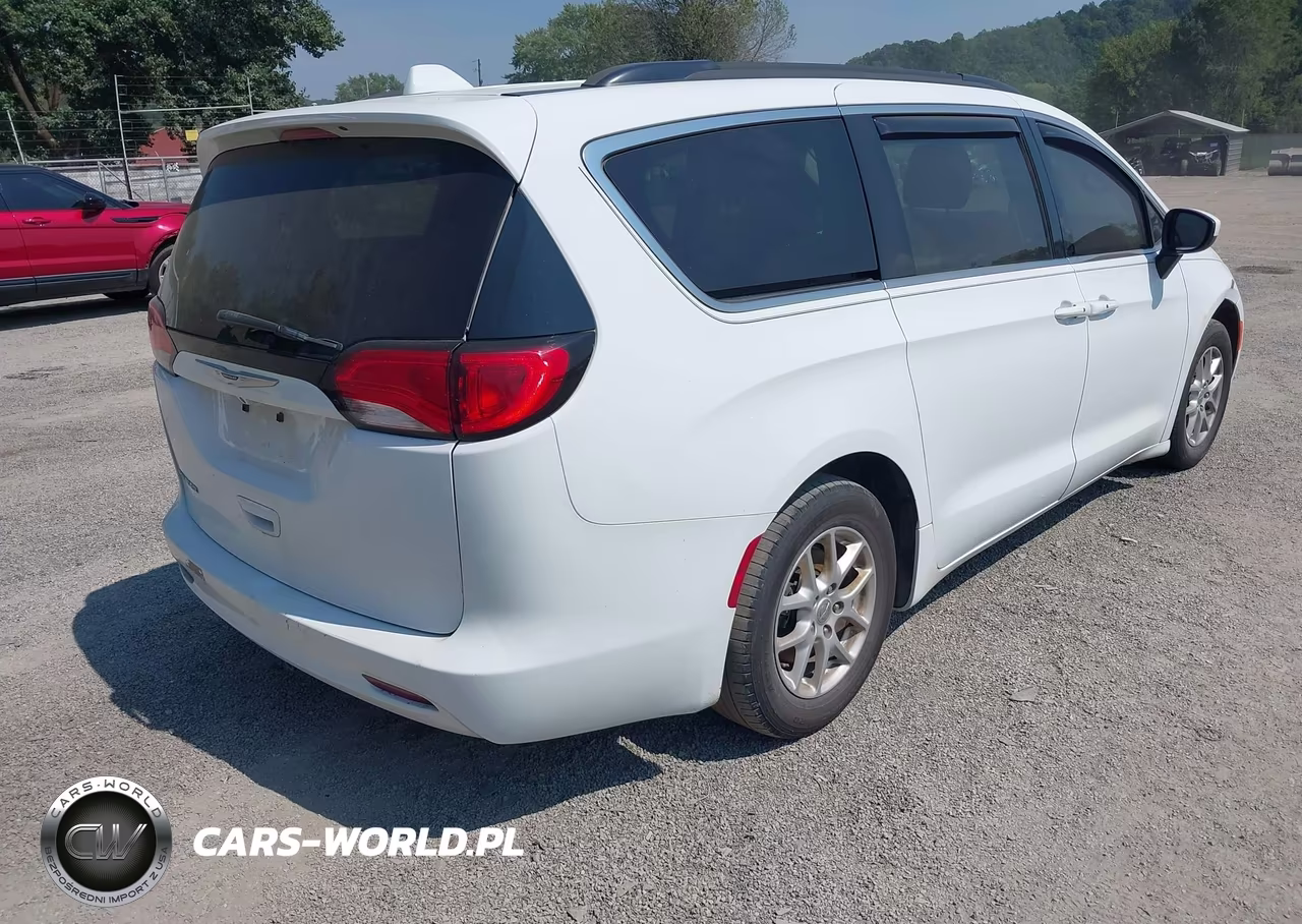 2020 Chrysler Voyager Lxi VIN:2C4RC1DG6LR264278 - 4