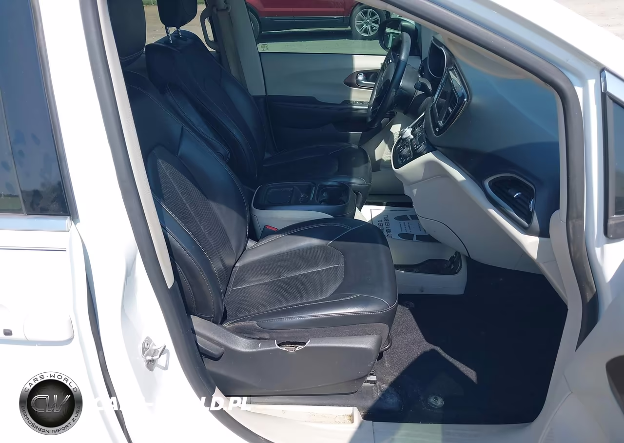 2020 Chrysler Voyager Lxi VIN:2C4RC1DG6LR264278 - 5