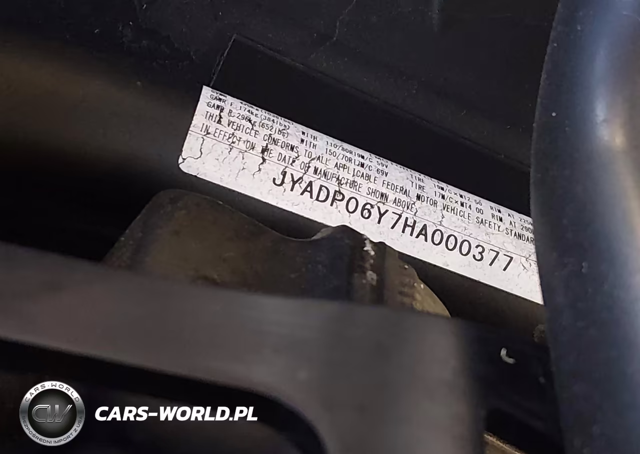 2017 Yamaha Xt1200Zc VIN:JYADP06Y7HA000377 - 10