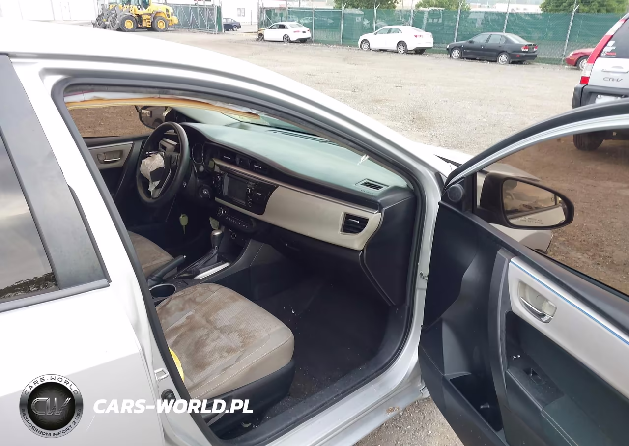 2015 Toyota Corolla Le VIN:2T1BURHE4FC276570 - 5