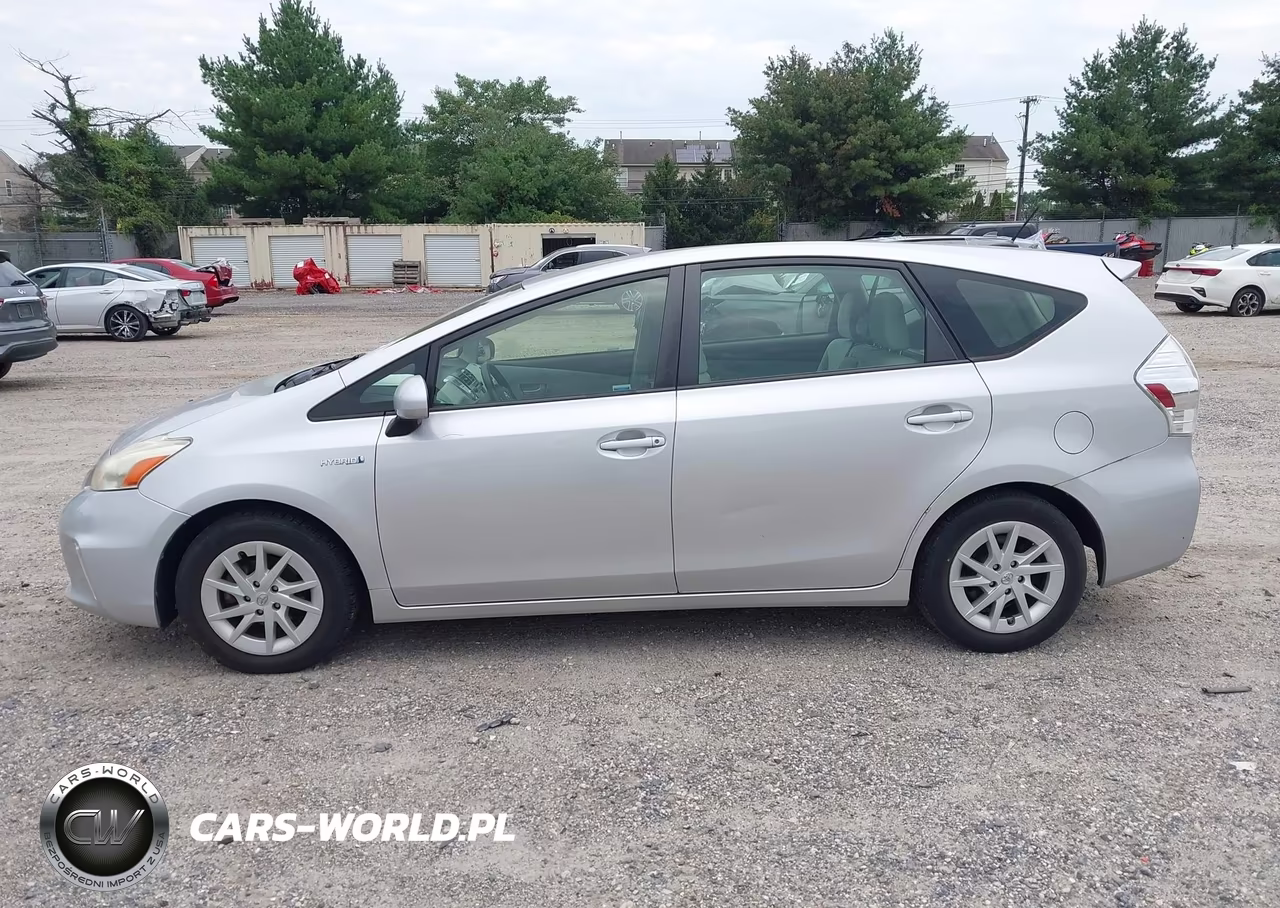 2012 Toyota Prius V Three VIN:JTDZN3EUXC3119263 - 14