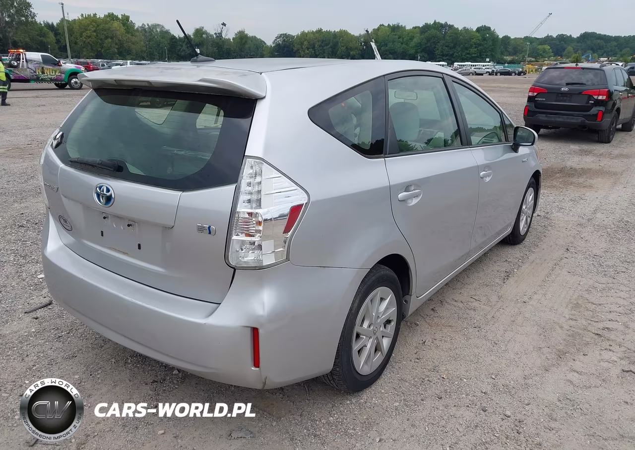 2012 Toyota Prius V Three VIN:JTDZN3EUXC3119263 - 4