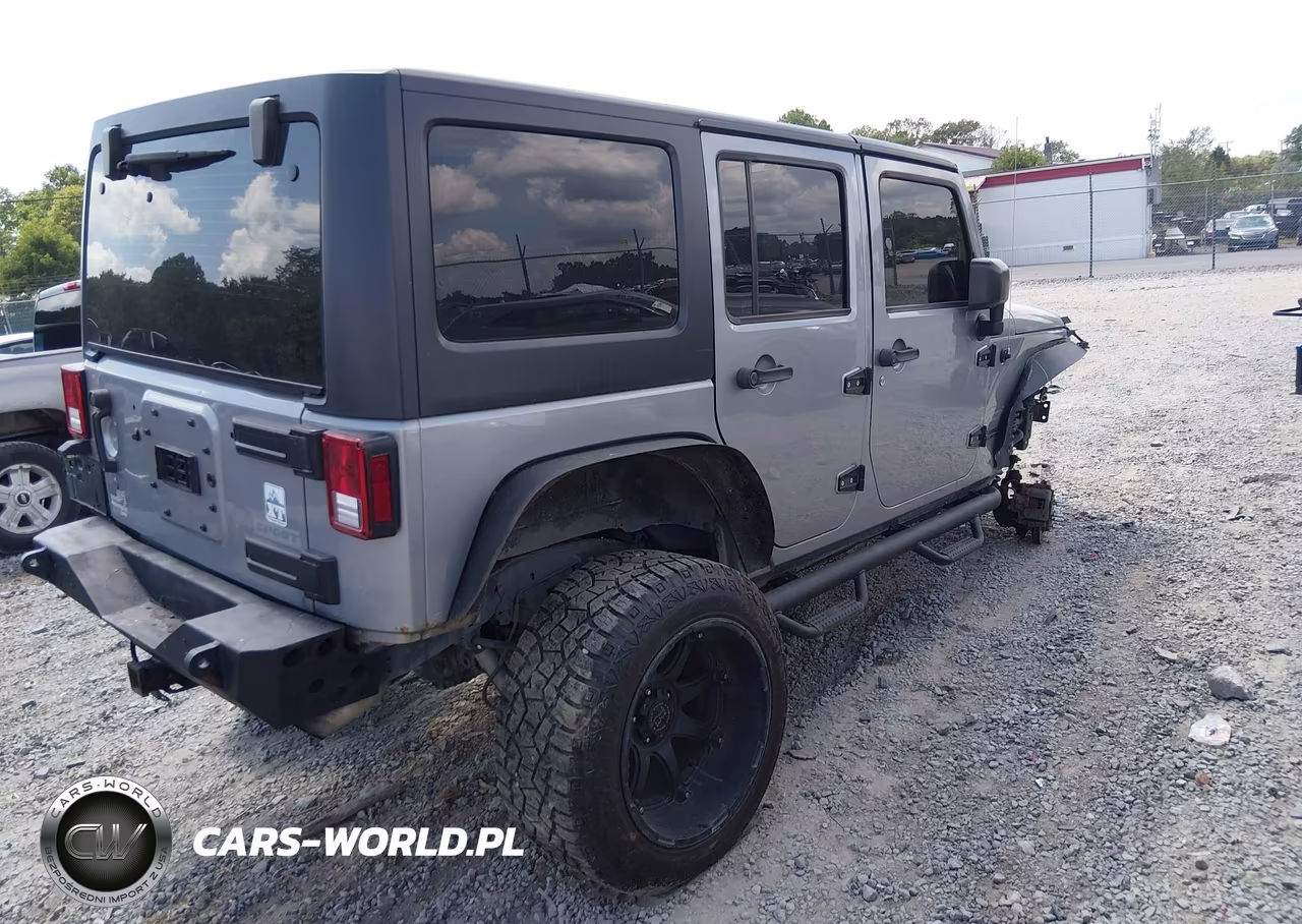 2017 Jeep Wrangler Unlimited Sport 4X4 VIN:1C4BJWDG4HL511687 - 4