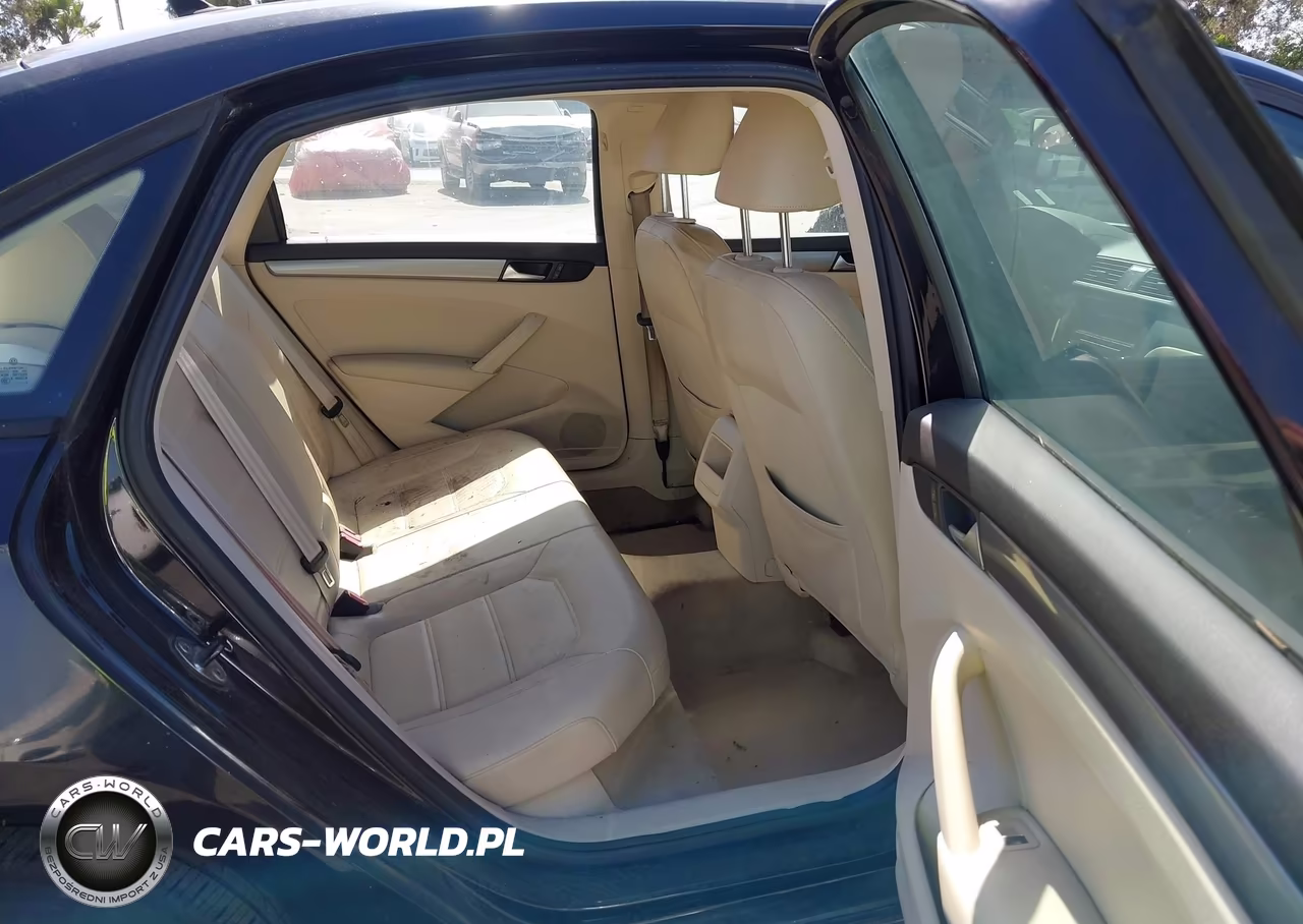 2014 Volkswagen Passat 1.8T Wolfsburg Edition VIN:1VWAT7A37EC093079 - 8