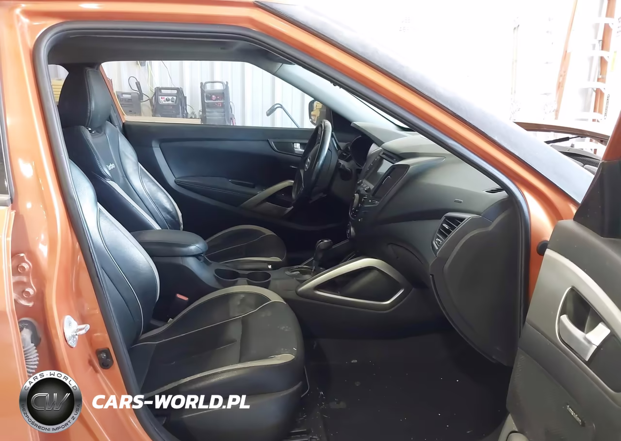 2015 Hyundai Veloster Turbo VIN:KMHTC6AE7FU225062 - 5