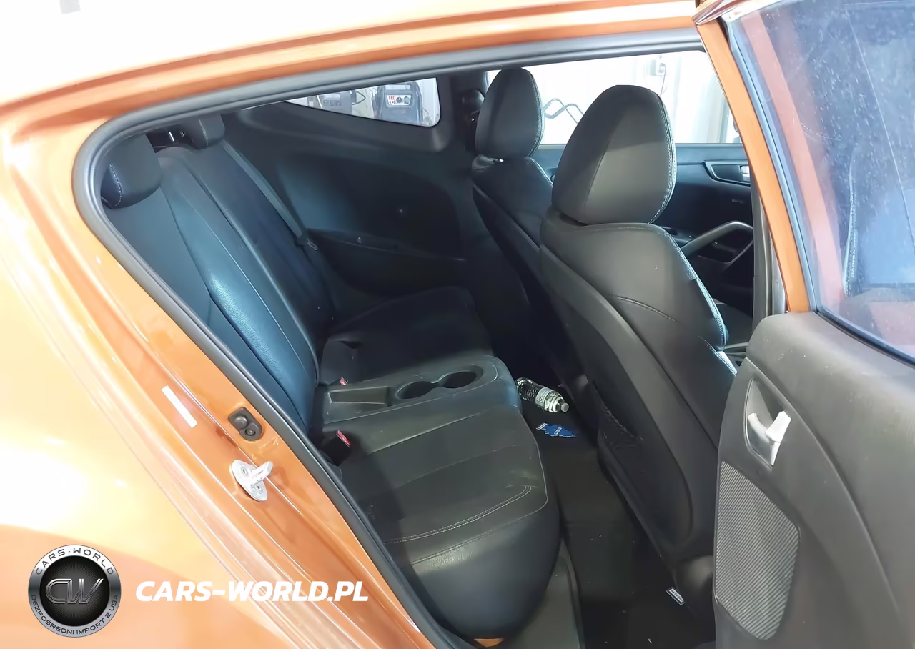 2015 Hyundai Veloster Turbo VIN:KMHTC6AE7FU225062 - 8