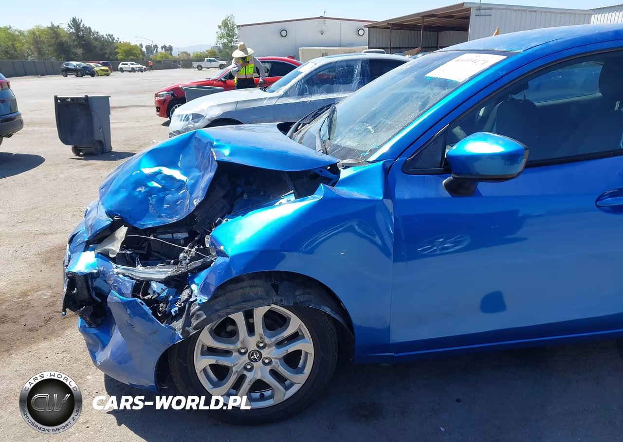 2018 Toyota Yaris Ia VIN:3MYDLBYV3JY302735 - 13