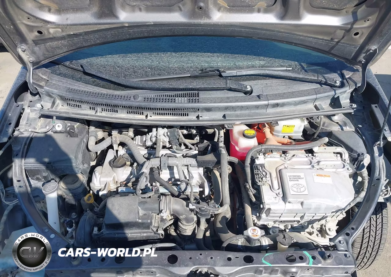 2014 Toyota Prius C One VIN:JTDKDTB30E1071562 - 10