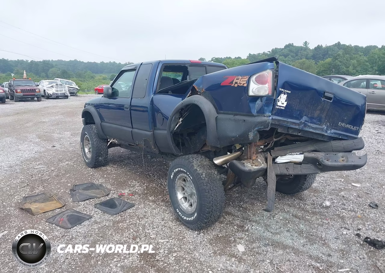 1999 Chevrolet S-10 Ls VIN:1GCCT19WXX8102922 - 3
