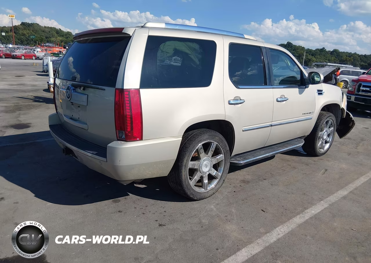 2007 Cadillac Escalade Standard VIN:1GYFK638X7R343410 - 4