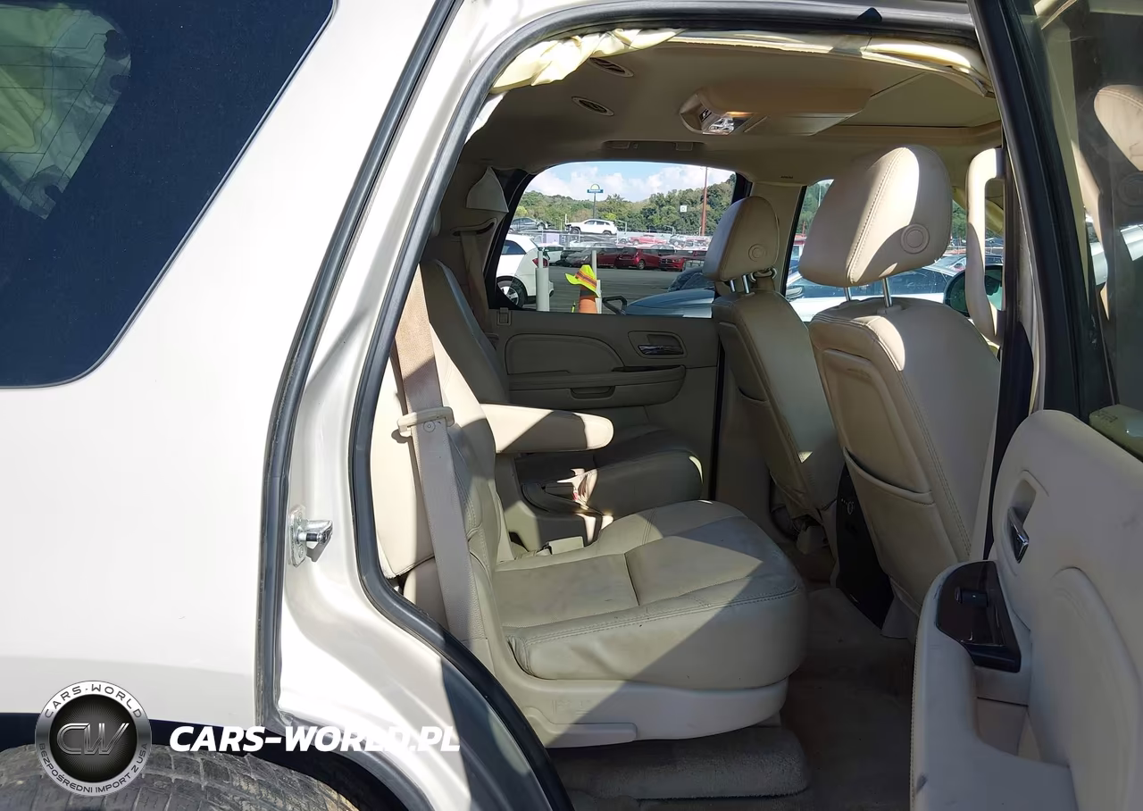 2007 Cadillac Escalade Standard VIN:1GYFK638X7R343410 - 8