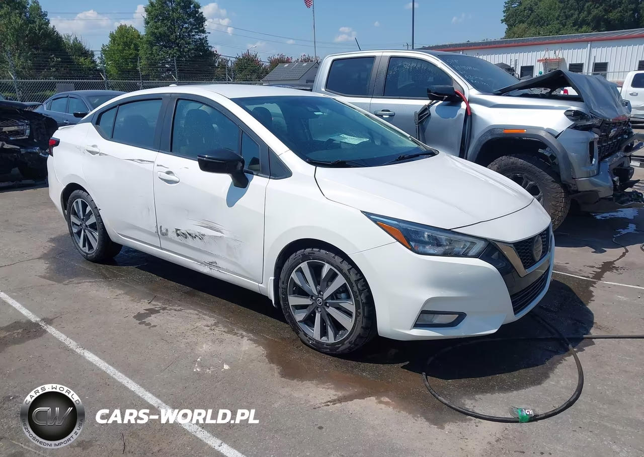 2020 Nissan Versa Sr Xtronic Cvt