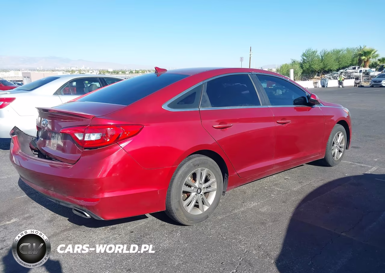 2015 Hyundai Sonata Se VIN:5NPE24AF3FH255831 - 4
